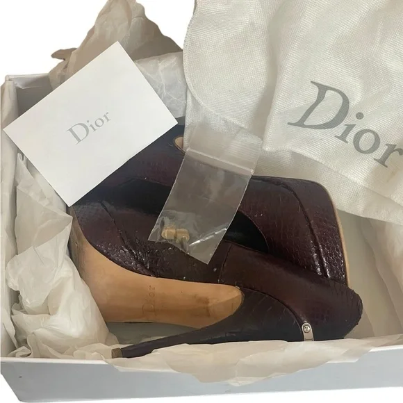Christian Dior Python Leather Peep Toe Pumps Heels Burgundy Wine size 351/2 (5.5 - Picture 11 of 15